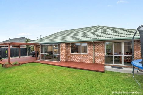 Photo of property in 3 Farquhars Road, Redwood, Christchurch, 8051