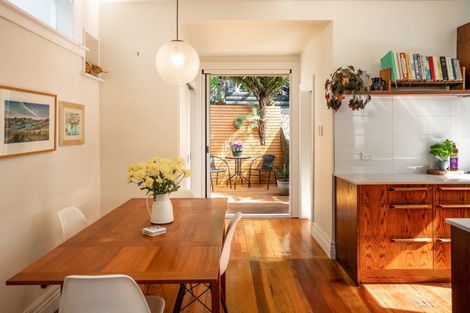 Photo of property in 25 Patanga Crescent, Thorndon, Wellington, 6011