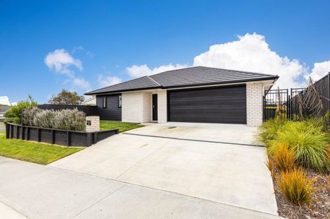 Photo of property in 26 Aratapu Street, Waitara, 4320