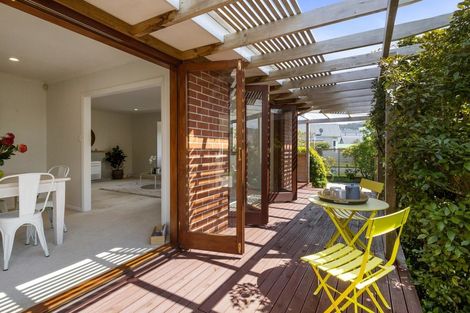 Photo of property in 1a Colin Grove, Hutt Central, Lower Hutt, 5010