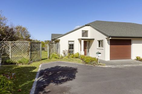 Photo of property in 41 Lakeridge Close, Rangatira Park, Taupo, 3330