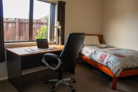 Photo of property in 31 Tiverton Crescent, Whalers Gate, New Plymouth, 4310