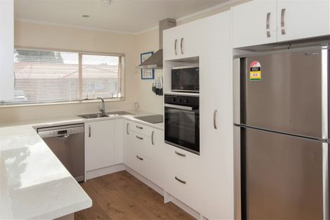 Photo of property in 28 Carlas Way, Ranui, Auckland, 0612