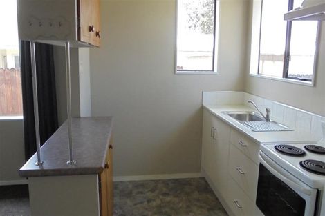 Photo of property in 18 Rimu Street, Levin, 5510