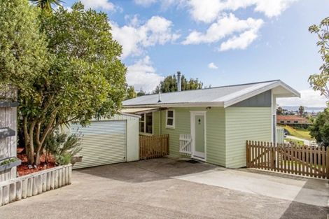 Photo of property in 45 Wade River Road, Stanmore Bay, Whangaparaoa, 0932