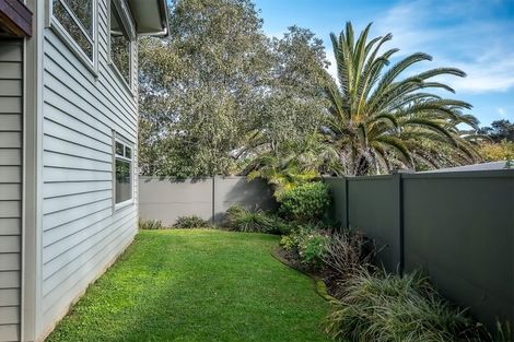 Photo of property in 32 Totara Heights Way, Paihia, 0200