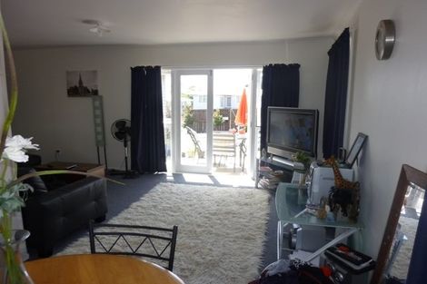 Photo of property in 20 Geordie Street, Henderson, Auckland, 0612