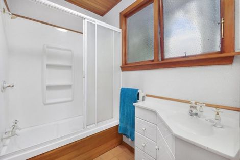 Photo of property in 6 Neave Place, Hillmorton, Christchurch, 8025