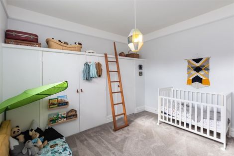 Photo of property in 215 Springfield Road, St Albans, Christchurch, 8014