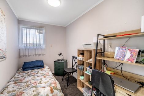 Photo of property in 80 Albert Street, Winton, 9720