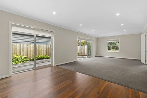 Photo of property in 6a Mansion Court, West Harbour, Auckland, 0618