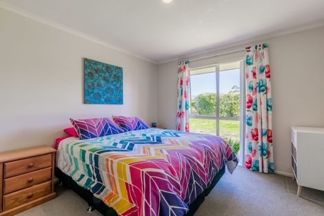 Photo of property in 6 Station Road, Huapai, Kumeu, 0810