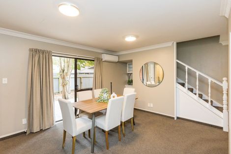 Photo of property in 8 Harrow Place, Hokowhitu, Palmerston North, 4410