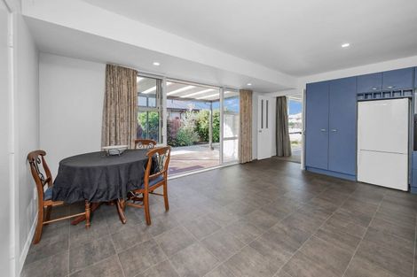 Photo of property in 15 Frensham Crescent, Woolston, Christchurch, 8062