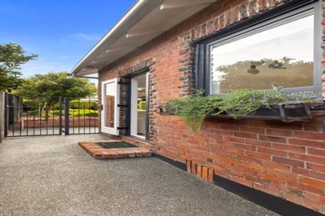 Photo of property in 20 Wallace Place, Westown, New Plymouth, 4310