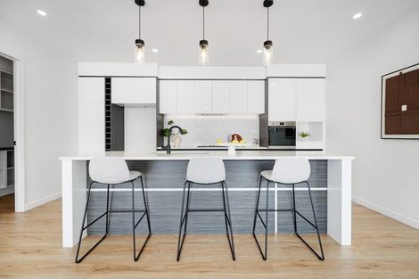 Photo of property in 7 Cutfield Lane, Kumeu, 0810