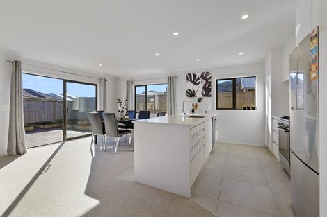 Photo of property in 29 Henrietta Maxwell Grove, Wainuiomata, Lower Hutt, 5014