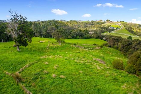 Photo of property in 28 Griggs Road, Whitford, Howick, 2571