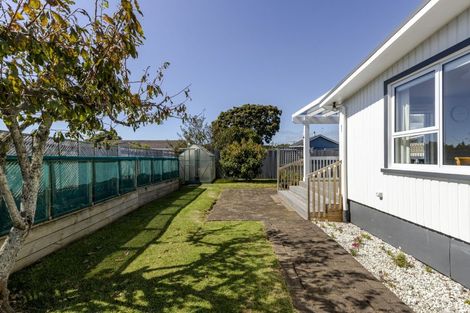 Photo of property in 14 Mouatt Street, Waitara, 4320