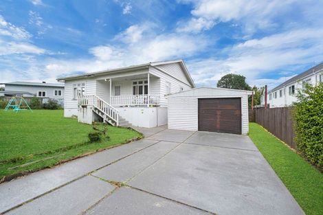 Photo of property in 11 Miro Street, New Lynn, Auckland, 0600