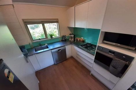 Photo of property in 2/8 Narbada Crescent, Khandallah, Wellington, 6035