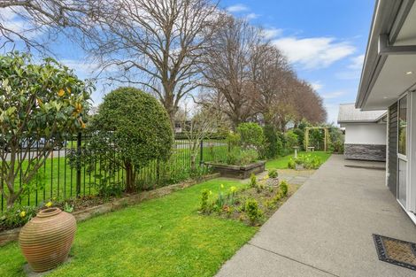 Photo of property in 4 Levinge Lane, Hillmorton, Christchurch, 8024