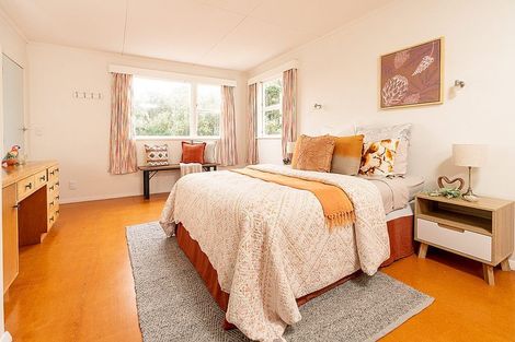 Photo of property in 162 Wellington Road, Paekakariki, 5034