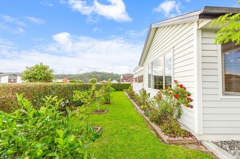 Photo of property in 26 Korako Drive, Kumeu, 0810