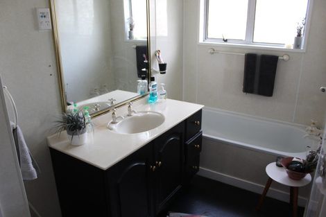 Photo of property in 42 Cliffs Road, Saint Clair, Dunedin, 9012