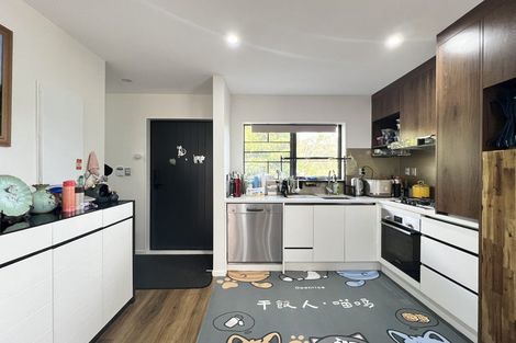 Photo of property in 47b Rangeview Road, Sunnyvale, Auckland, 0612