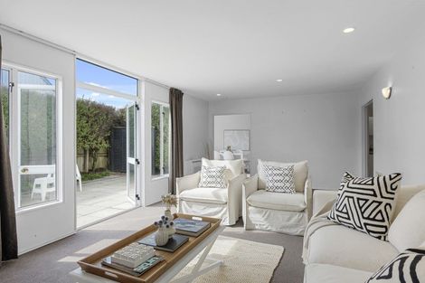 Photo of property in 1/148 Memorial Avenue, Burnside, Christchurch, 8053