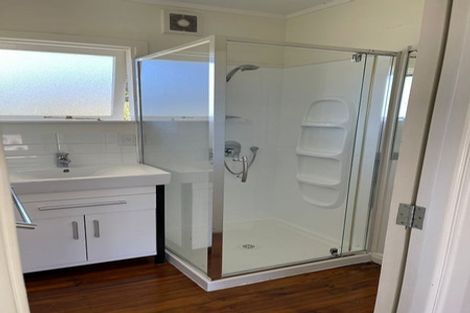 Photo of property in 62 Bethells Road, Waitakere, Henderson, 0782