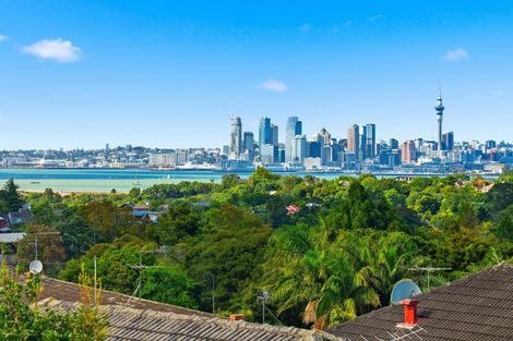 Photo of property in 4a Fowler Street, Northcote, Auckland, 0627