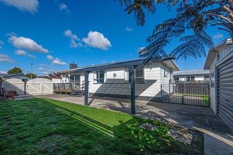 Photo of property in 77 Herbert Avenue, Cloverlea, Palmerston North, 4412