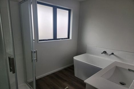 Photo of property in 32 Parkwood Avenue, Westgate, Auckland, 0614