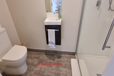 Photo of property in 17 Barbados Drive, Unsworth Heights, Auckland, 0632