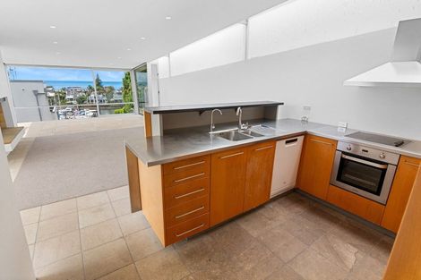Photo of property in 1/27 Prospect Terrace, Milford, Auckland, 0620