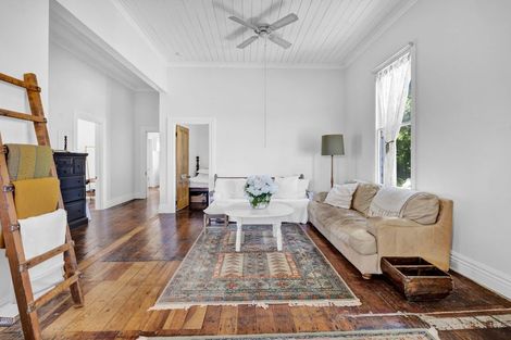 Photo of property in 207 Egmont Street, Patea, 4520