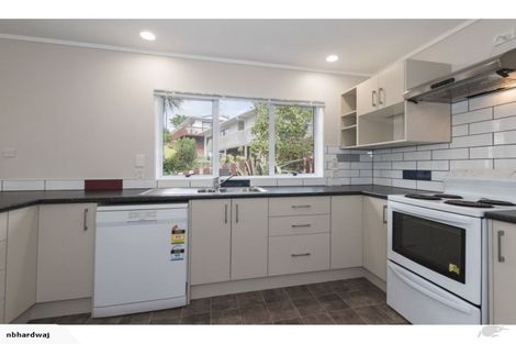 Photo of property in 1/5 Petrel Place, Massey, Auckland, 0614