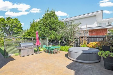 Photo of property in 60 Dallington Terrace, Dallington, Christchurch, 8061