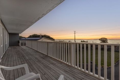 Photo of property in 104 Marine Parade, Paraparaumu Beach, Paraparaumu, 5032