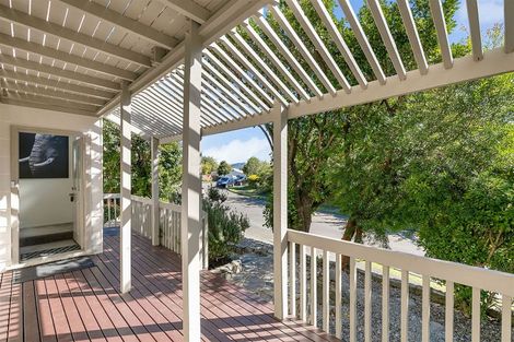 Photo of property in 5 Solway Place, Papakowhai, Porirua, 5024