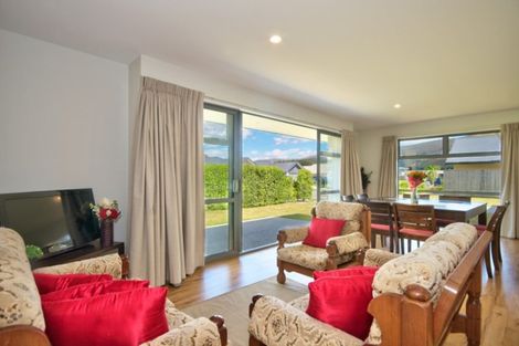 Photo of property in 1 Cone Peak Close, Lake Hayes, Queenstown, 9304