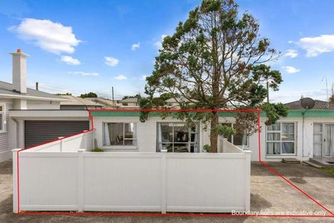 Photo of property in 2/9 Vine Street, Mangere East, Auckland, 2024