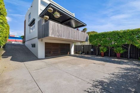 Photo of property in 244 Devon Street West, New Plymouth, 4310