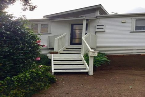 Photo of property in 33 Glendon Avenue, Avondale, Auckland, 1026
