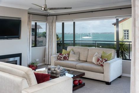 Photo of property in 14a The Parade, Bucklands Beach, Auckland, 2012