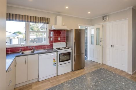 Photo of property in 3 Collingwood Street, Levin, 5510
