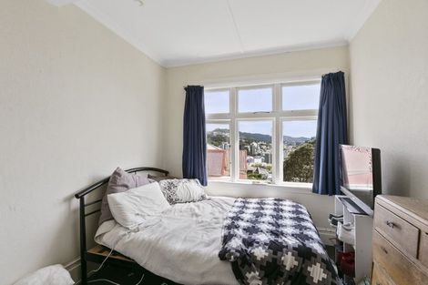 Photo of property in 71 Nairn Street, Mount Cook, Wellington, 6011