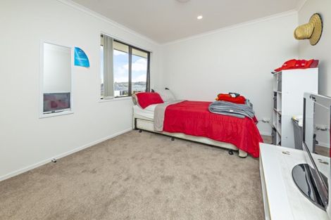 Photo of property in 2 Springburn Place, Pokeno, 2402